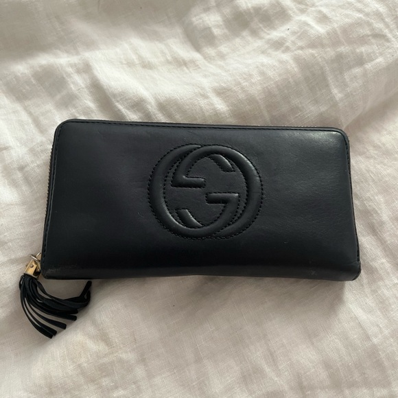 Gucci Handbags - Gucci Wallet
